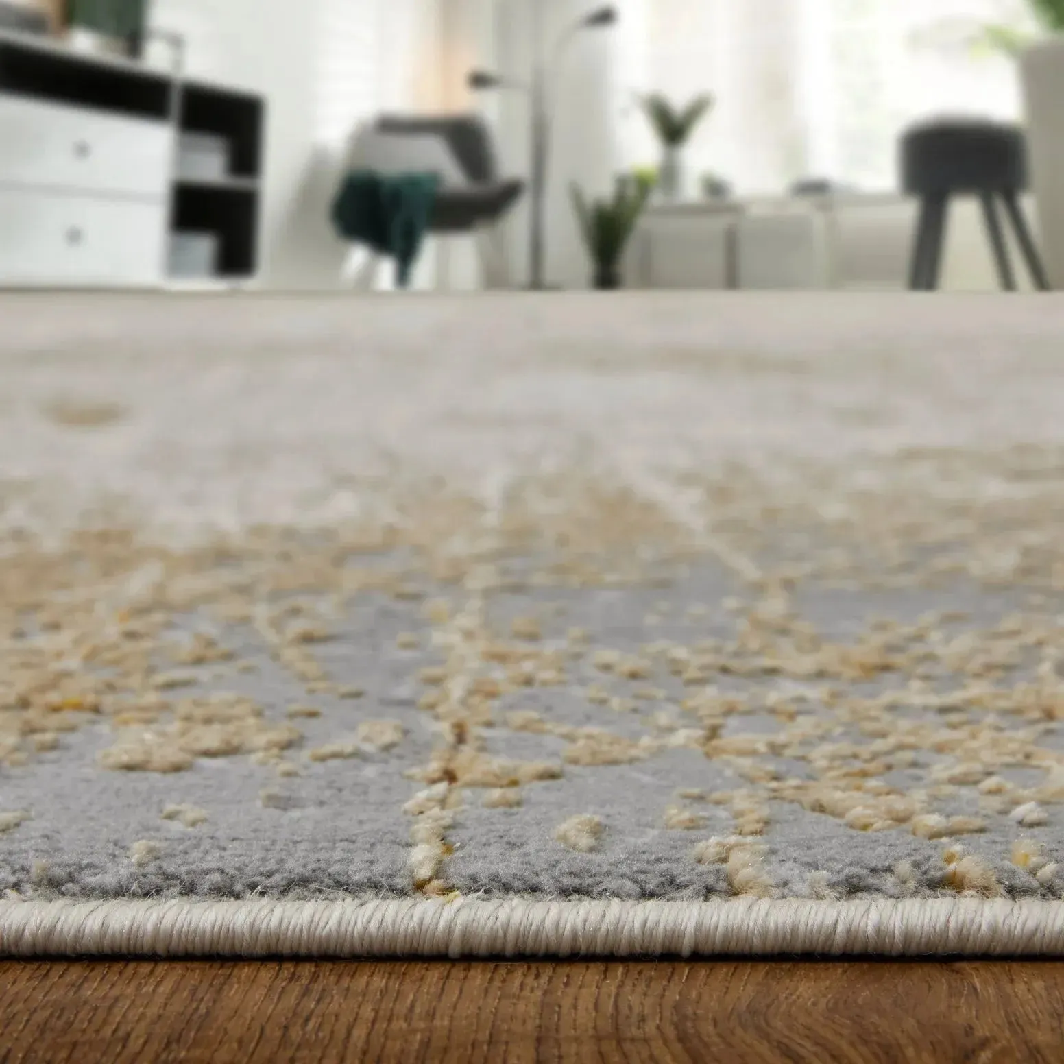 Aura AUR39LNF Ivory/Brown Rug