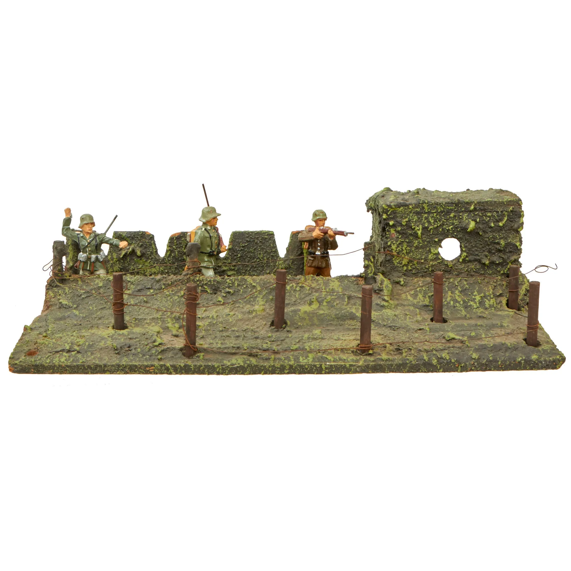 Original German WWII Haußer - Elastolin Modular Wooden Trench Section with (4) 70mm Composition Soldiers